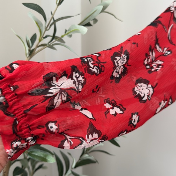 VERONICA BEARD Floral Silk Top, Size 6 - Picture 7 of 16